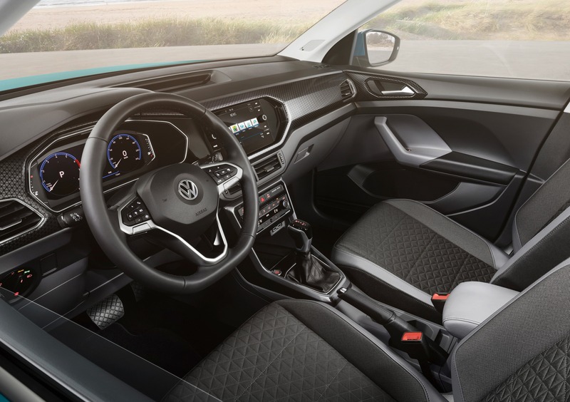 Volkswagen T-Cross (2019-->>) (27)