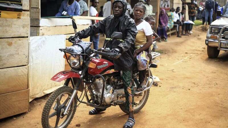 Germain Kalubenge: il motociclista eroe che salva dall&#039;Ebola