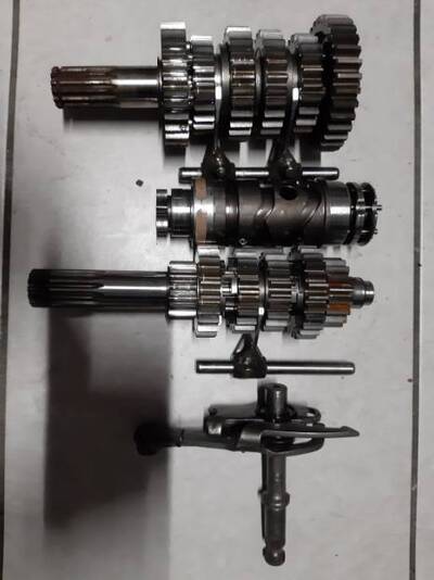 DUCATI MONSTER 620 I PARTI MOTORE