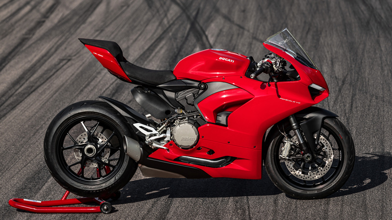 Ducati Panigale V2: foto, dati, prezzi e Video