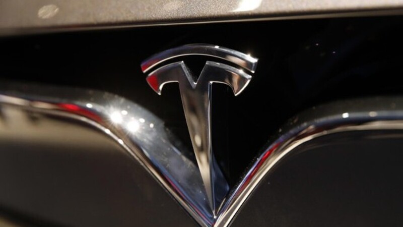 Model Y, Tesla spinge l&#039;acceleratore per il lancio