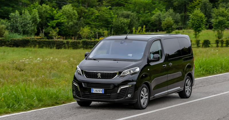 Peugeot Traveller: il cambio EAT8 ora anche sul diesel 120 CV