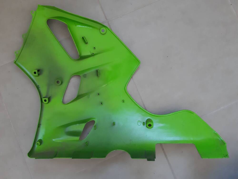 CARENA DX KAWASAKI ZX 6 R DEL 96 (2)