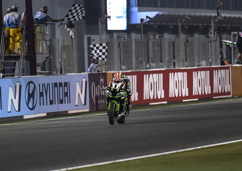 SBK 2019. Jonathan Rea conquista anche Gara2 a Losail