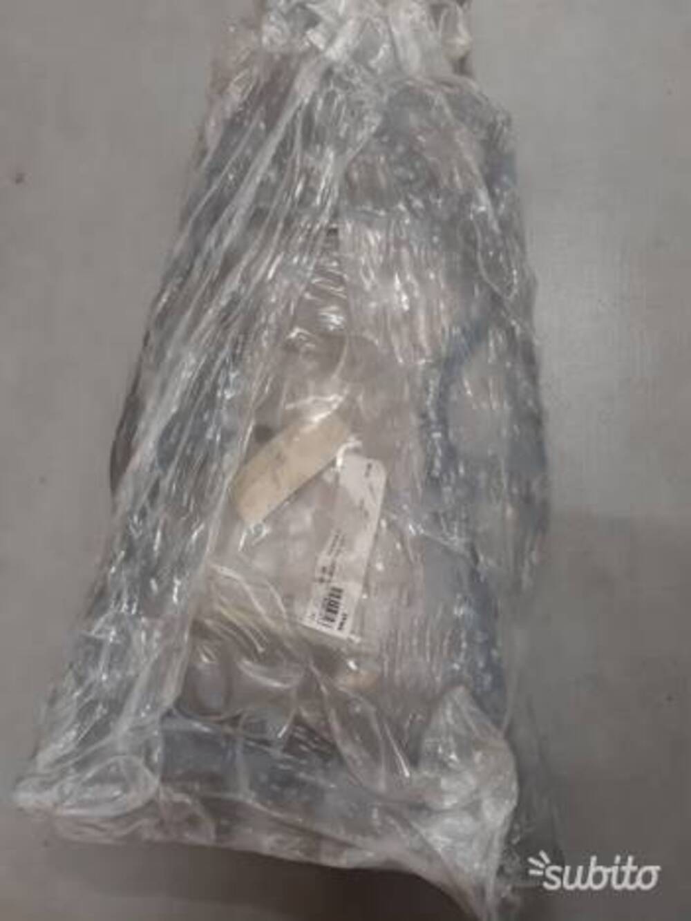 Staffe portapacchi majesty '00 125 Givi (2)