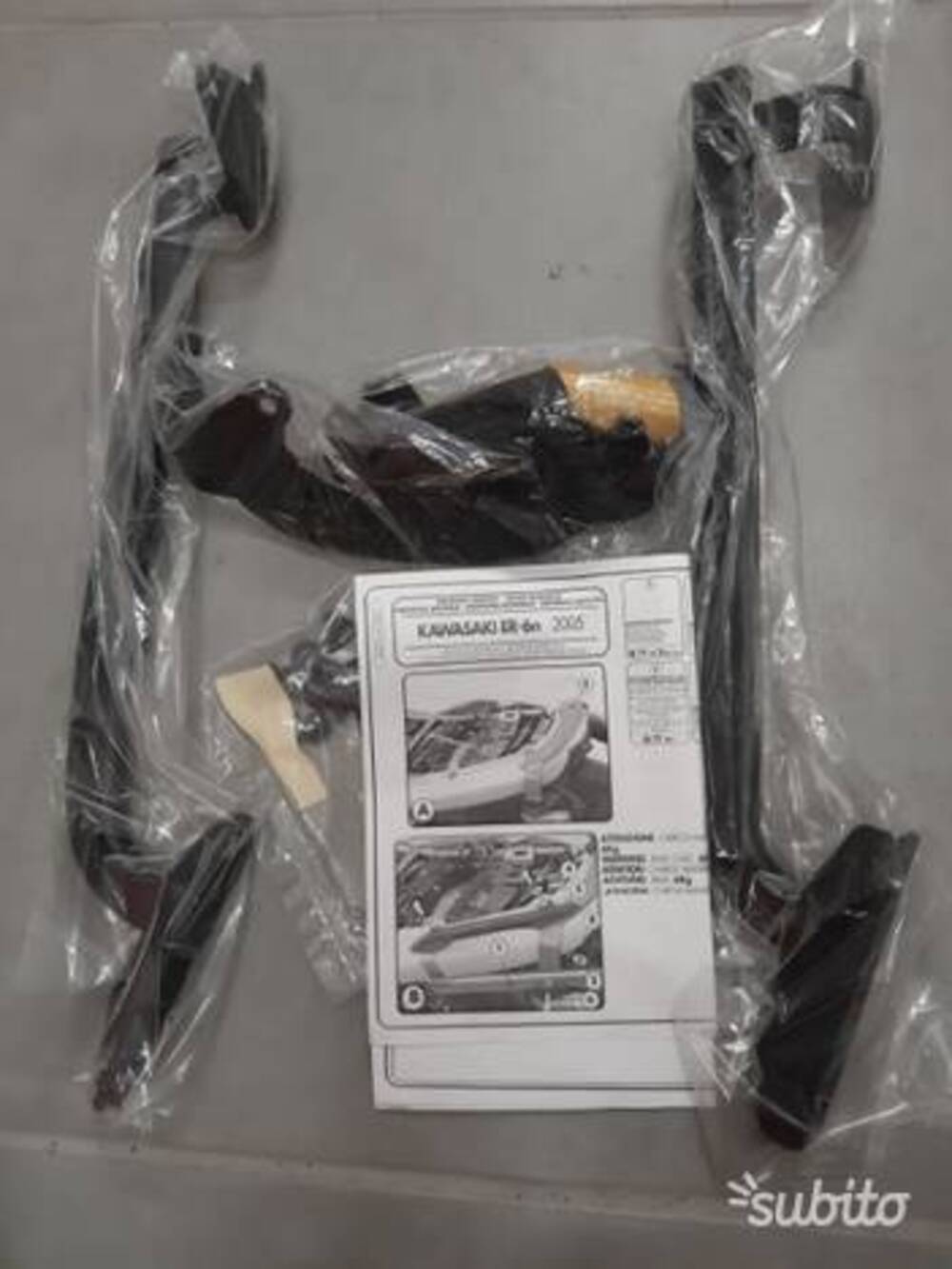 Staffe porta pacchi kawasaki er 6n '05 Givi
