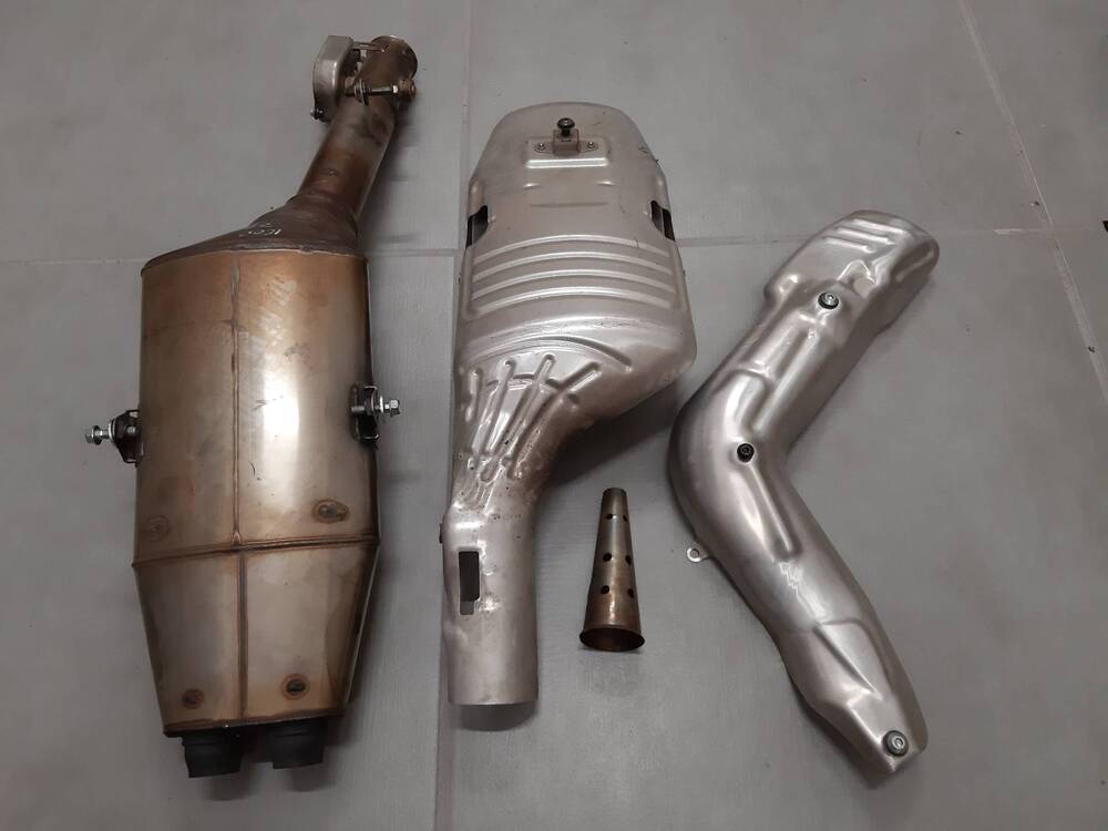 SCARICO ORIGINALE HONDA CBR 1000 RR '07