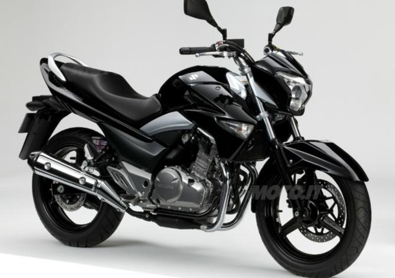 Suzuki presenter&agrave; la Inazuma 250 a Motodays