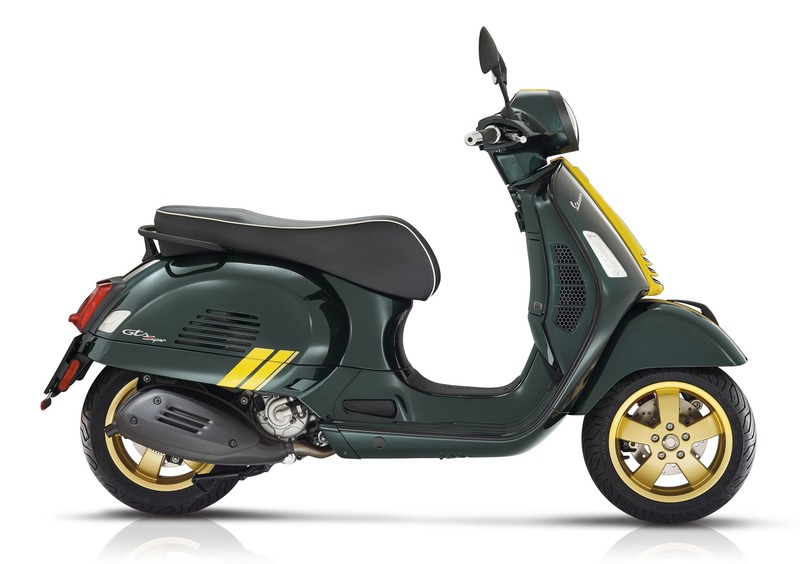 Vespa GTS 300 GTS 300 Super Racing Sixties Hpe (2021 - 22) (6)