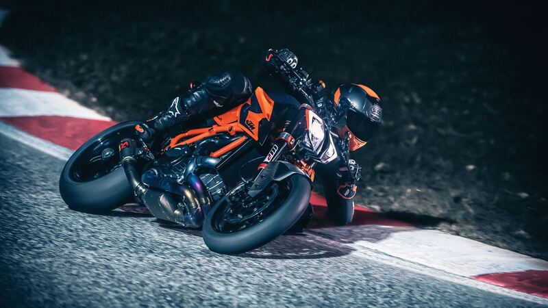 KTM 1290 Super Duke R a EICMA 2019: video, foto, dati e prezzo