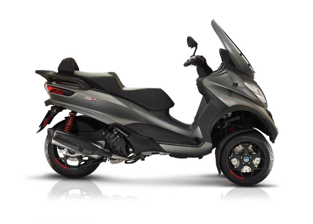 Piaggio MP3 530 Hpe Exclusive (2025) (3)