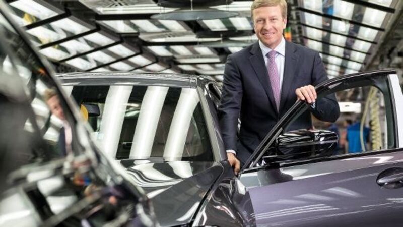 BMW, spinta sull&#039;elettrico, ma spazio anche per l&#039;idrogeno. Parola del CEO Zipse