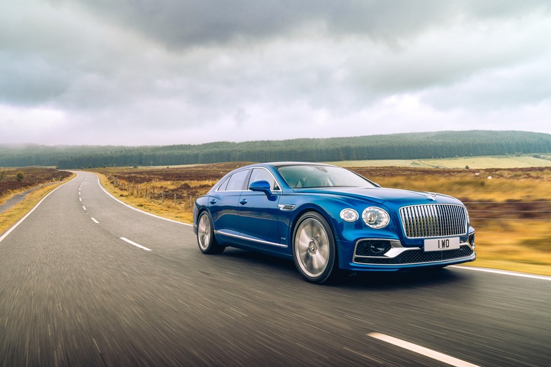 Bentley Flying Spur 2019: foto e dati della nuova limousine inglese