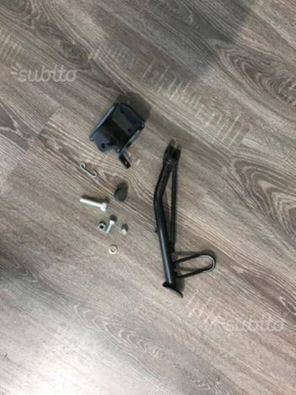 Peugeot Elyseo 125 cav. latera