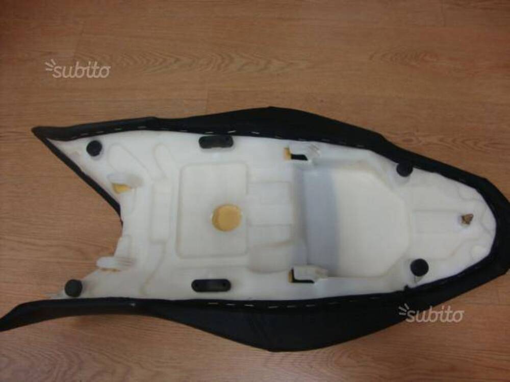 Sella Aprilia Shiver (2)