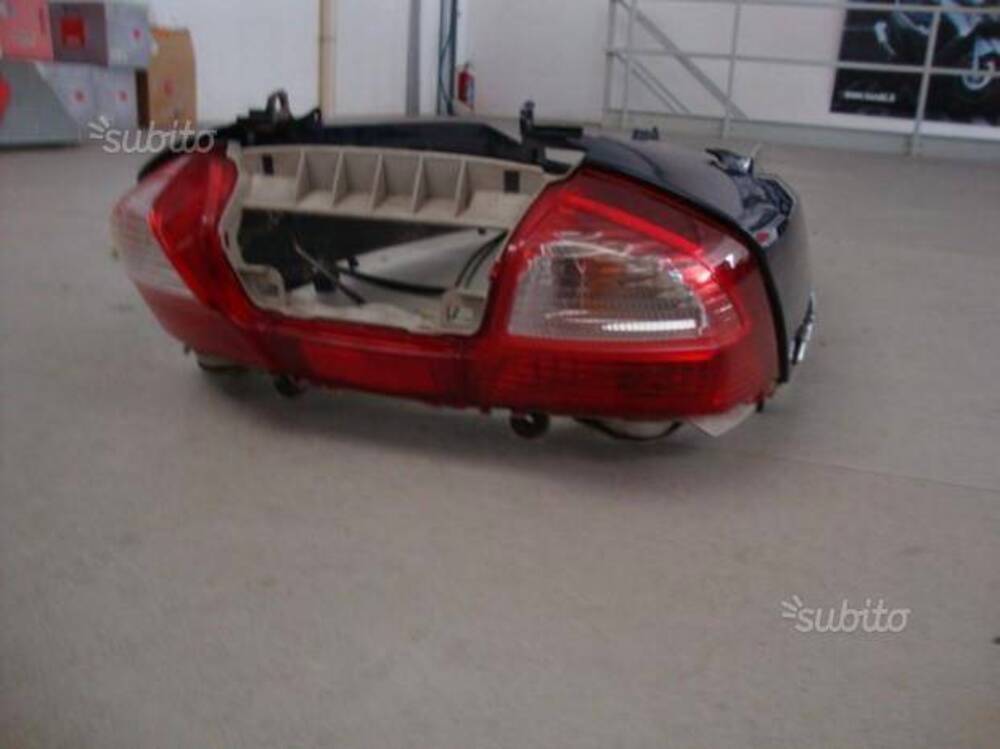 Fanale post. suzuki burgman 250/400 '03/'06 (3)