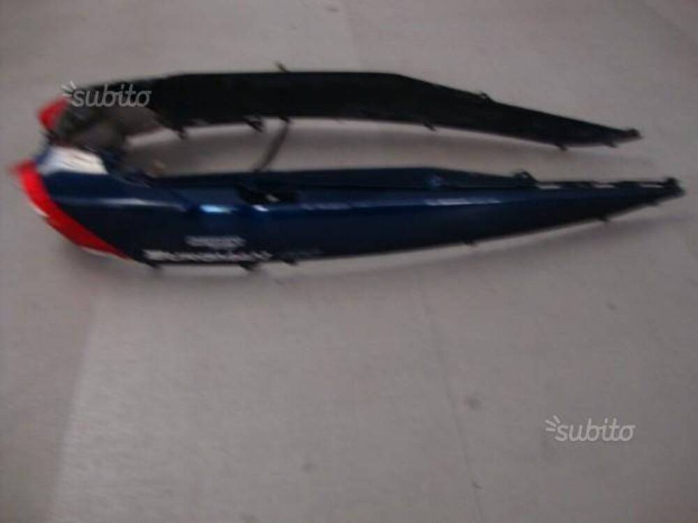 Fianco dx sx per suzuki burgman 400 2003 (2)