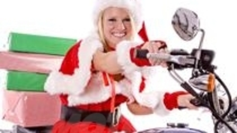 Lettera a Babbo Natale... idee regalo per chi va in moto