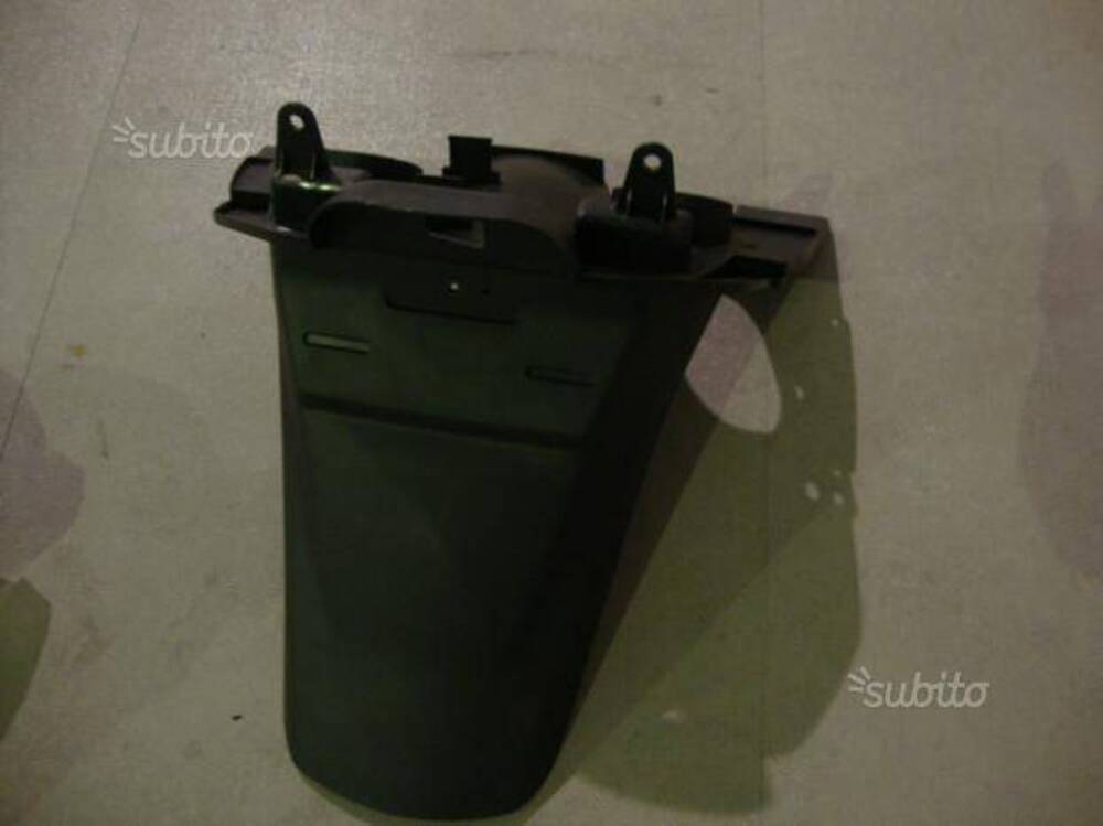 Parafango post. suzuki burgman 125/150 02/06 (3)
