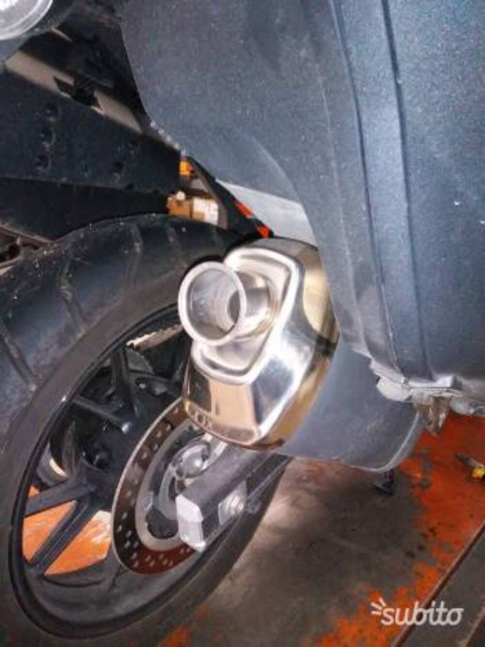 Beccuccio scarico v storm 650 inox Motopoint Racing (3)