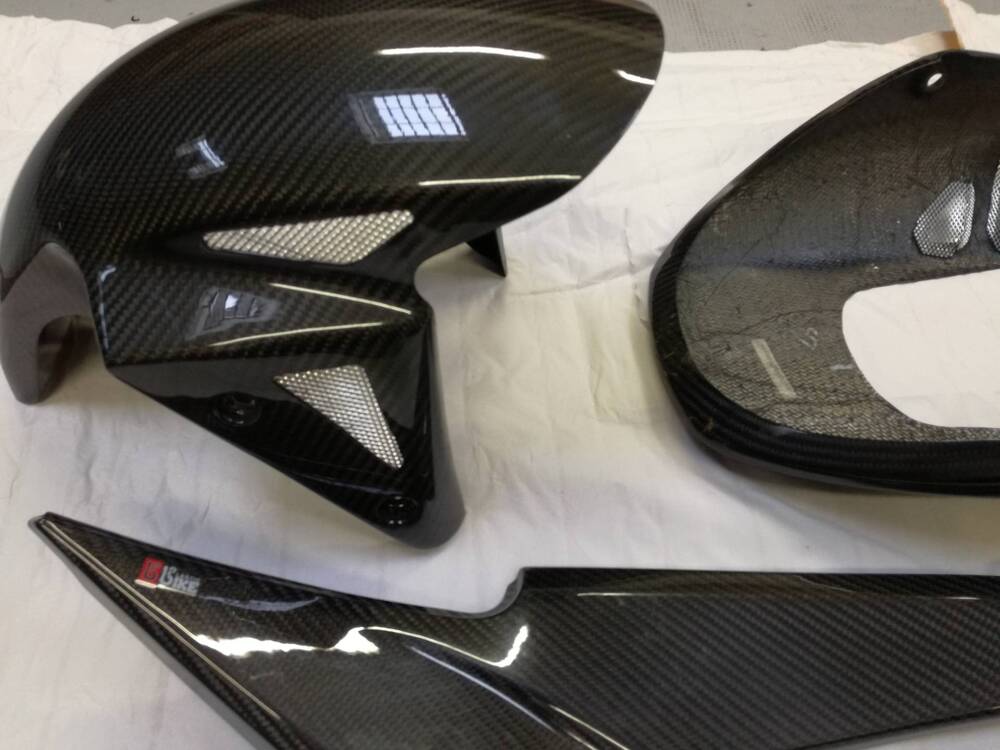 Kit Carbonio Kawasaki ER 6N Leovince (7)