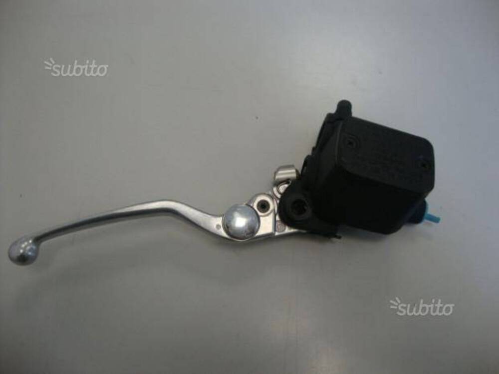 Pompa freno dx GP800 Brembo (2)