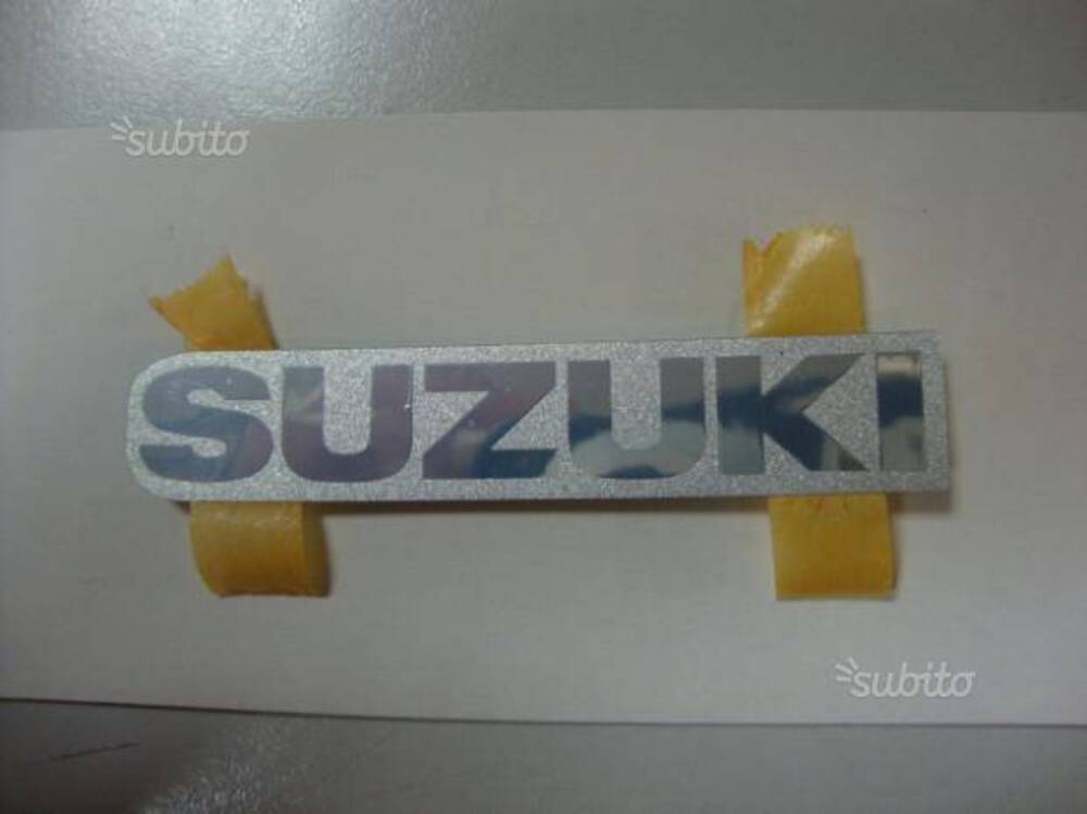 Emblema "Suzuki"
