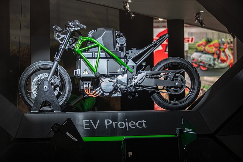 Kawasaki annuncia l&#039;arrivo di una Ninja elettrica