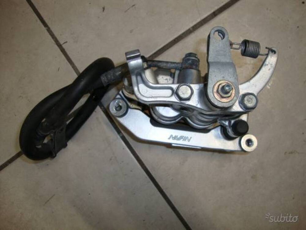 Suzuki burgman 400 anno 2003/06 parti motore (4)