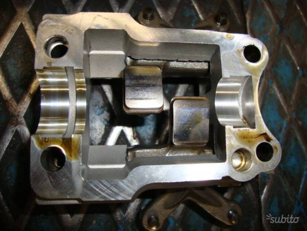 Suzuki burgman 400 anno 2003/06 parti motore (5)