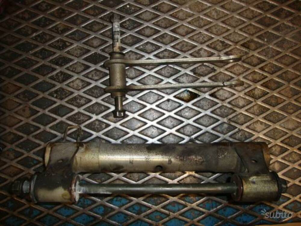 Suzuki burgman 400 anno 2003/06 parti motore (10)