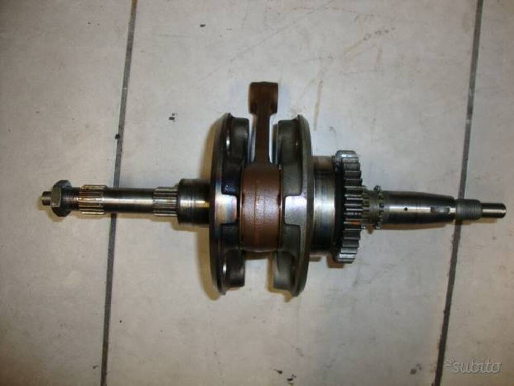 Suzuki burgman 400 anno 2003/06 parti motore (15)