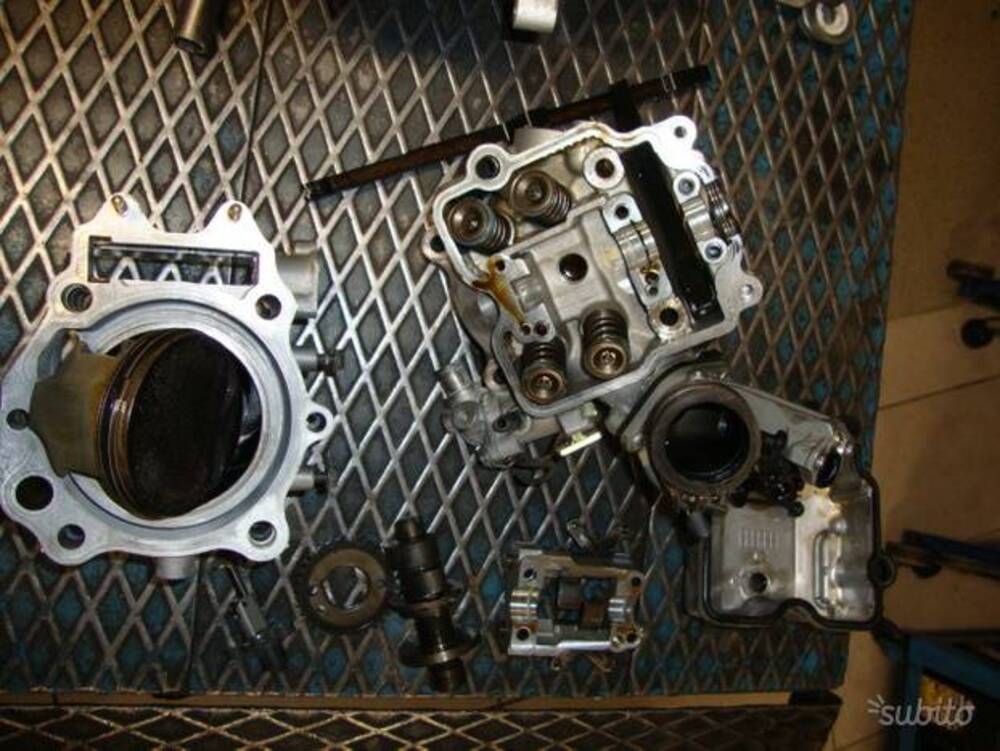 Suzuki burgman 400 anno 2003/06 parti motore (17)