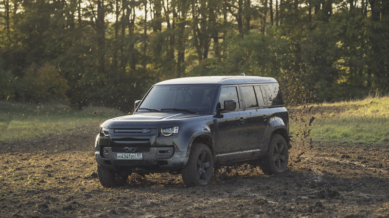 Land Rover Defender: apparir&agrave; nel prossimo film di James Bond &quot;No Time to Die&quot;