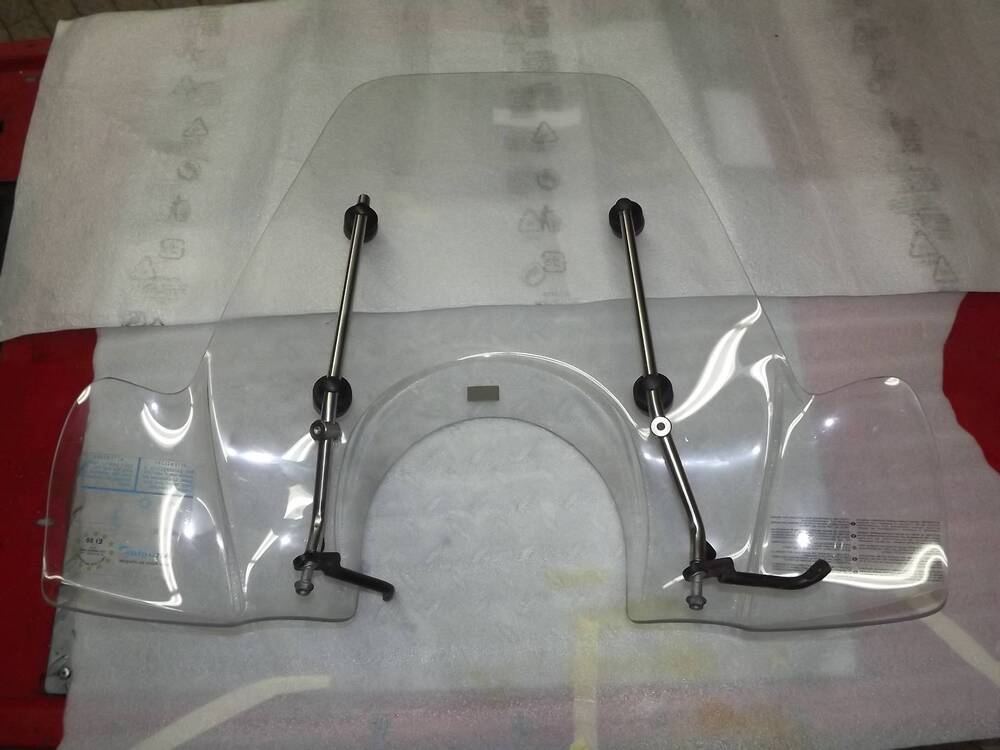 Parabrezza Aprilia Scarabeo 300 (2)