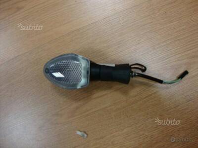 Freccia posteriore dx suzuki v-strom 1000 2014\16