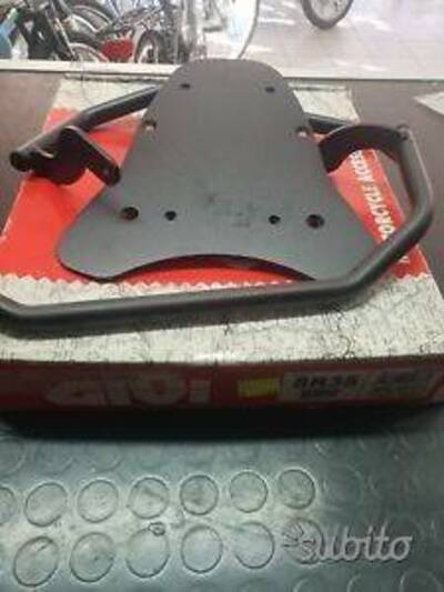 Portapacchi Givi specifico Malaguti Ciak Master