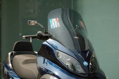 Parabrezza Givi specifico Piaggio MP3