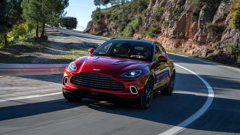 Aston Martin DBX, tolti i veli al primo SUV della casa di Gaydon [Video]