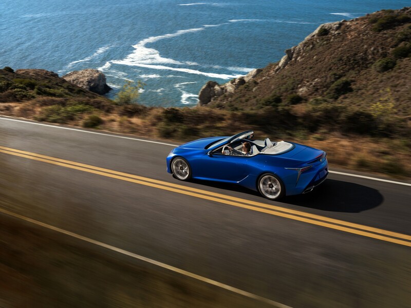 Ecco al versione ufficiale della Lexus LC 500 Convertible