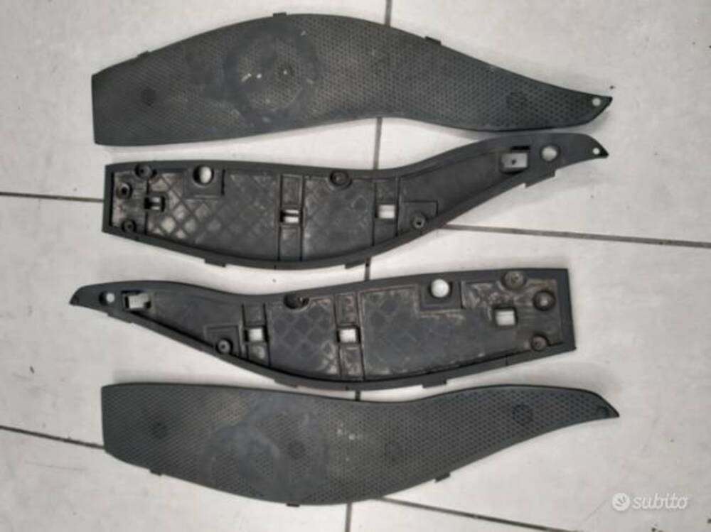 Pedane complete con tappettino Nexus 500 Gilera