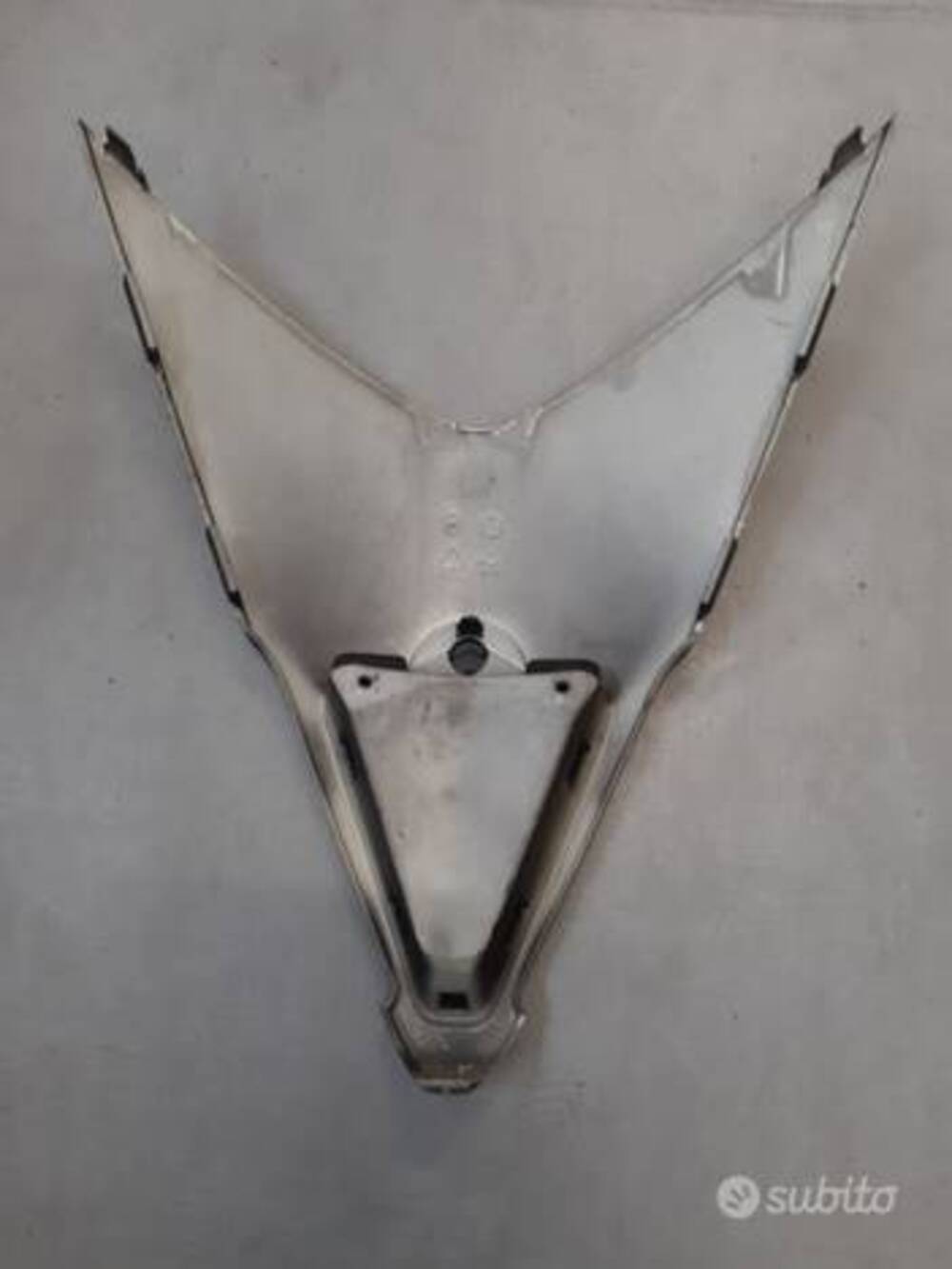 Cornice anteriore scudo Nexus 500 Gilera (2)