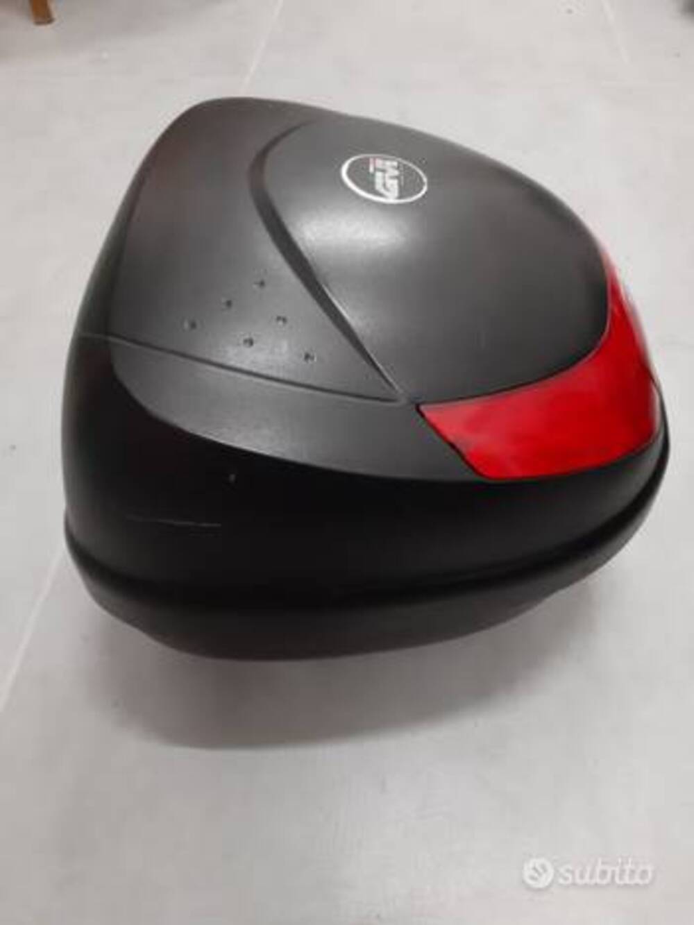 Bauletto Givi Gilera Nexus 500 E300N Monolock nero (4)