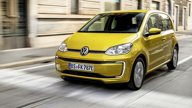 Volkswagen e-up! 2020: la city car elettrica che stupisce [Video]