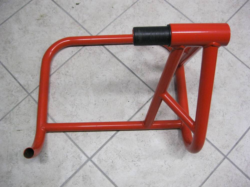 Cavalletto posteriore MV Agusta (2)