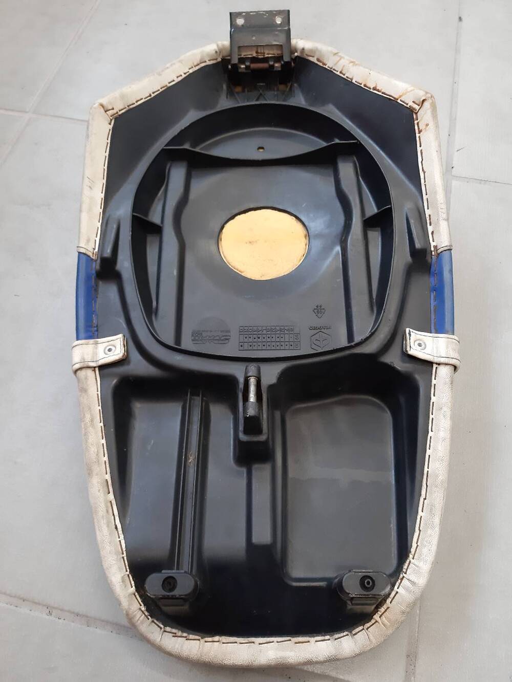 Sella Piaggio NRG 50 MC3 2003 (3)