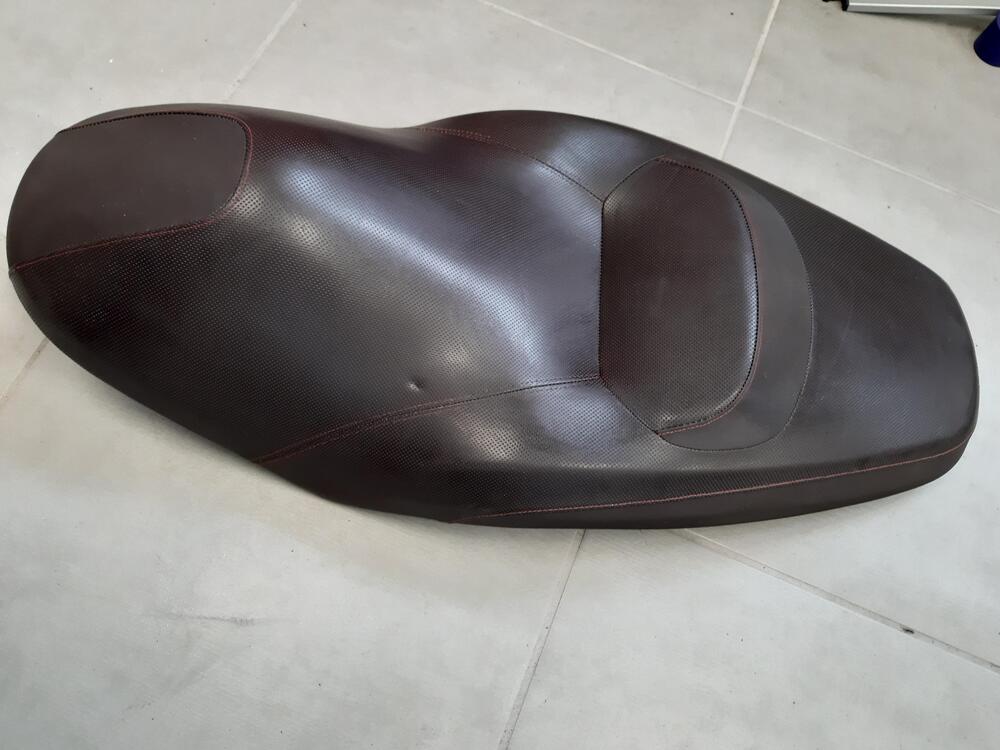 Sella YAMAHA X MAX 125-250 dal 2006 al 2008 (5)