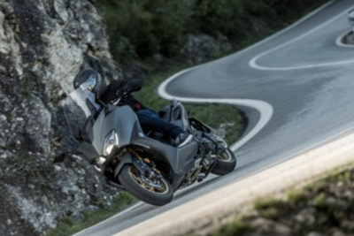 Nuovo Yamaha TMAX 560 e TECH MAX 2020. Settimo cielo