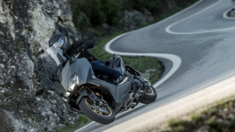 Nuovo Yamaha TMAX 560 e TECH MAX 2020. Settimo cielo