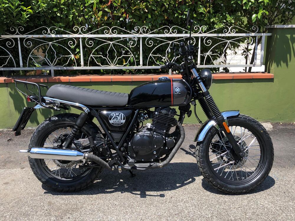 Brixton Motorcycles Cromwell 250 (2021 - 25) (4)